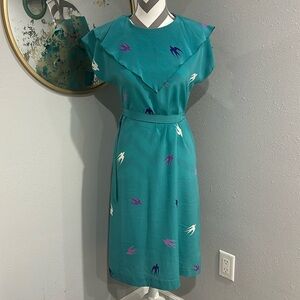 Very vintage, totally your grandmas dress